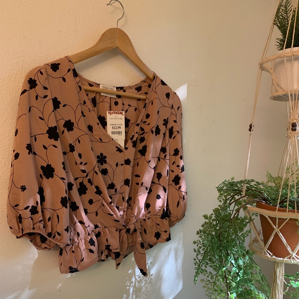 Cropped Blouse - Pink and Black